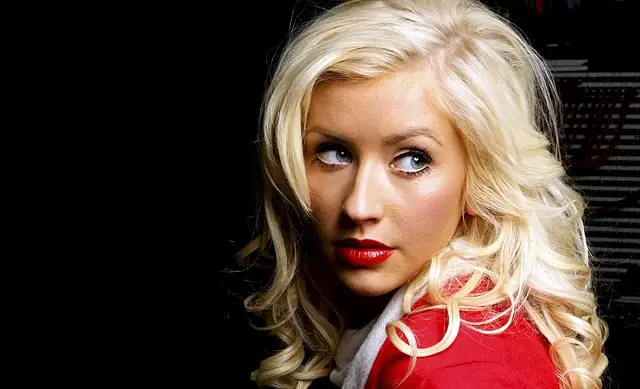 Christina Aguilera 2. kez hamile