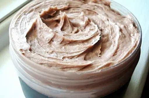 Işıltı veren muz maskesi