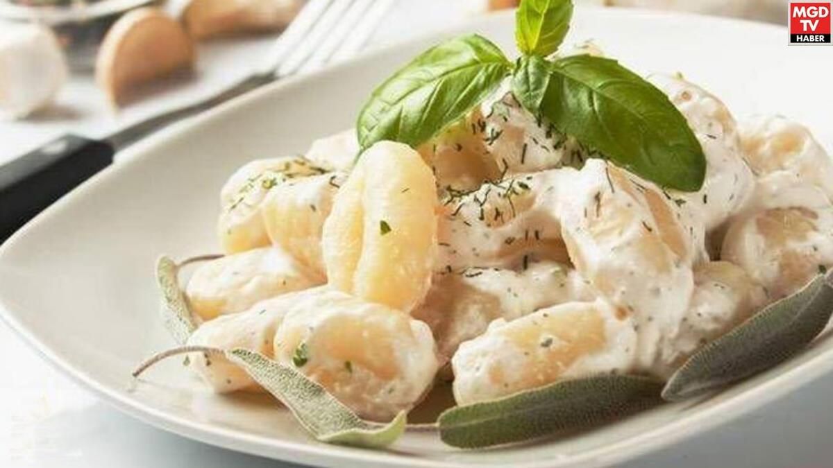 Peynir ve krema soslu gnocchi